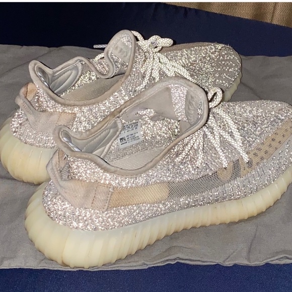 Adidas Yeezy Boost 350 v2 Static EF2905 Reflective Видео онлайн